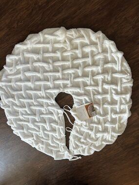 cupcakes & cashmere White Braided Plush Tree Skirt